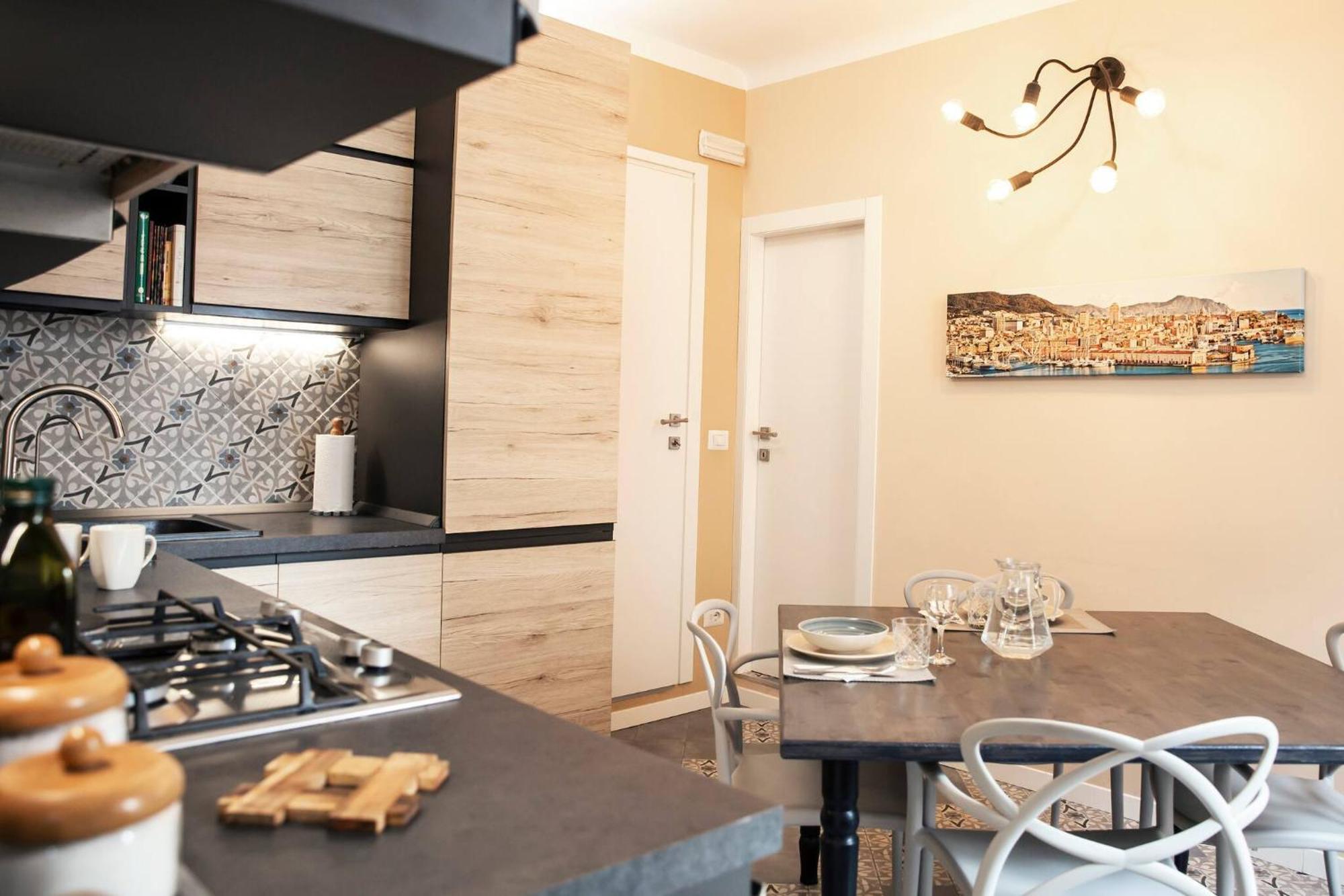Patty S Home Genoa Bagian luar foto